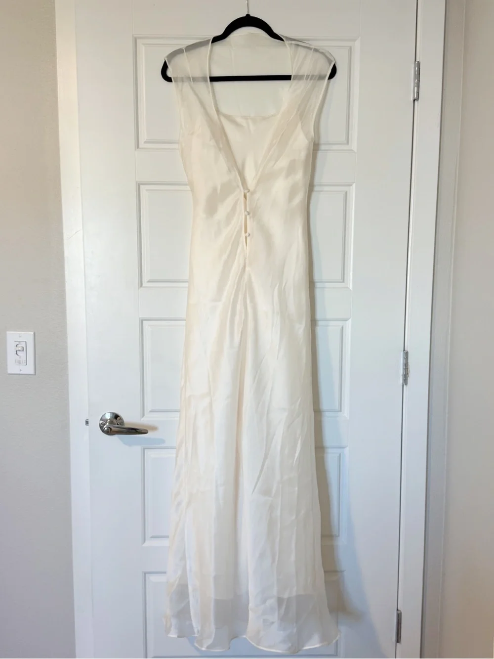 Huong - Valentine Dress (M) - Picture 3 of 16